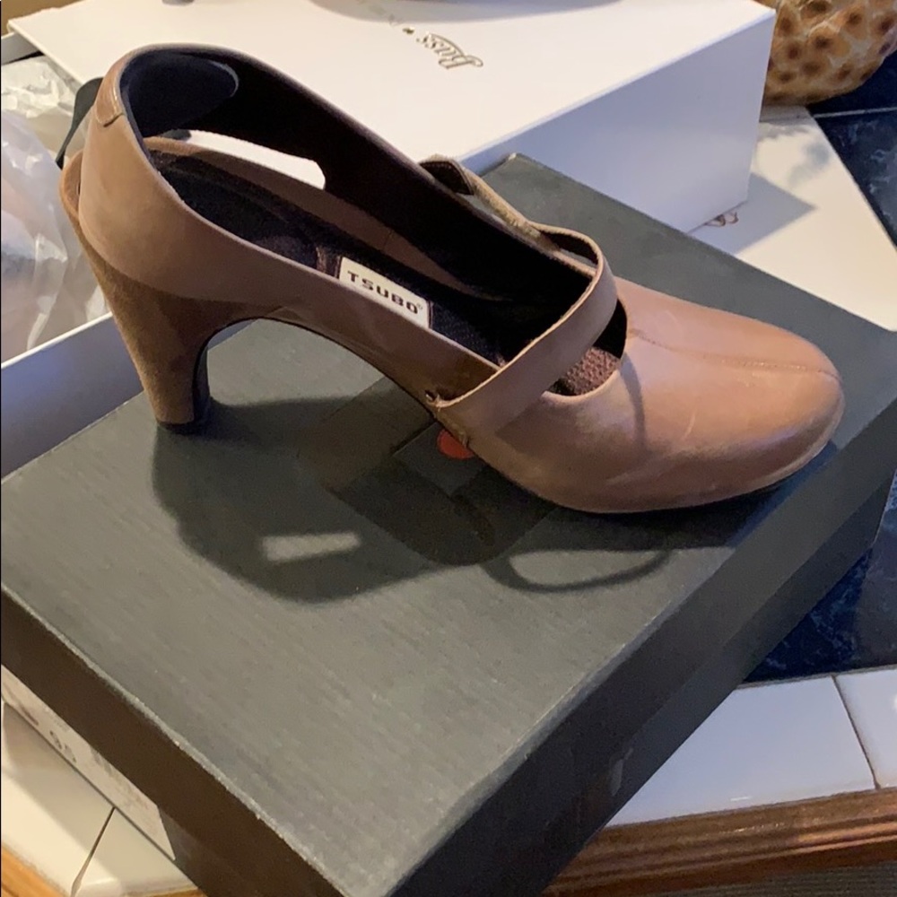 Gently used Tsubo sling backs